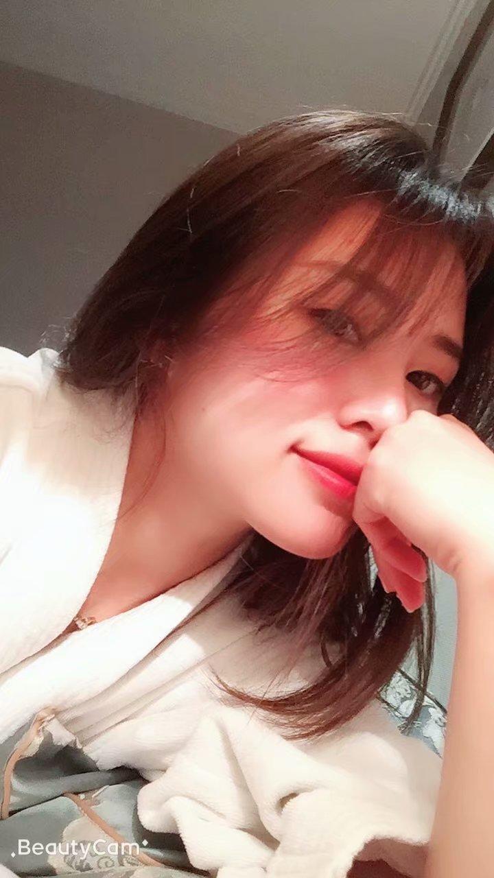 武汉娇媚美女 第2张