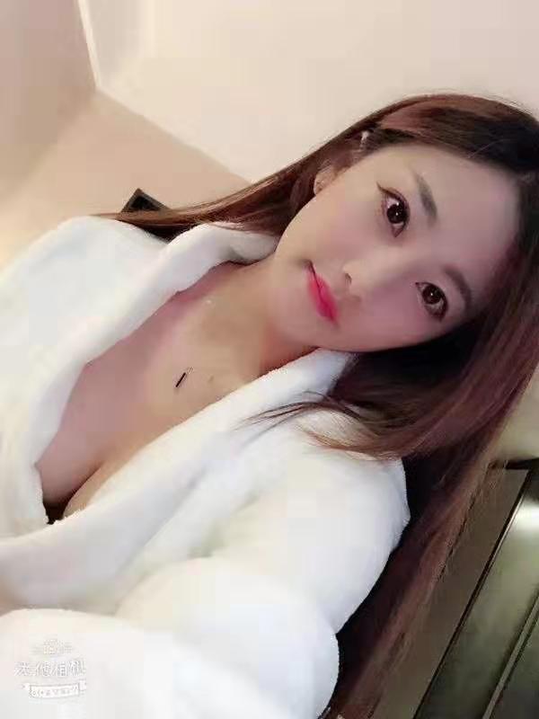 D胸高颜值极品兼职妹纸 第1张