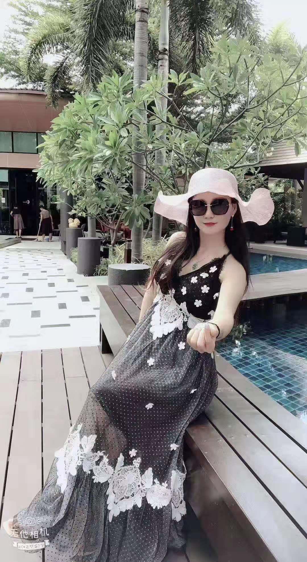 长沙长沙小妮子，肤白胸大 第1张