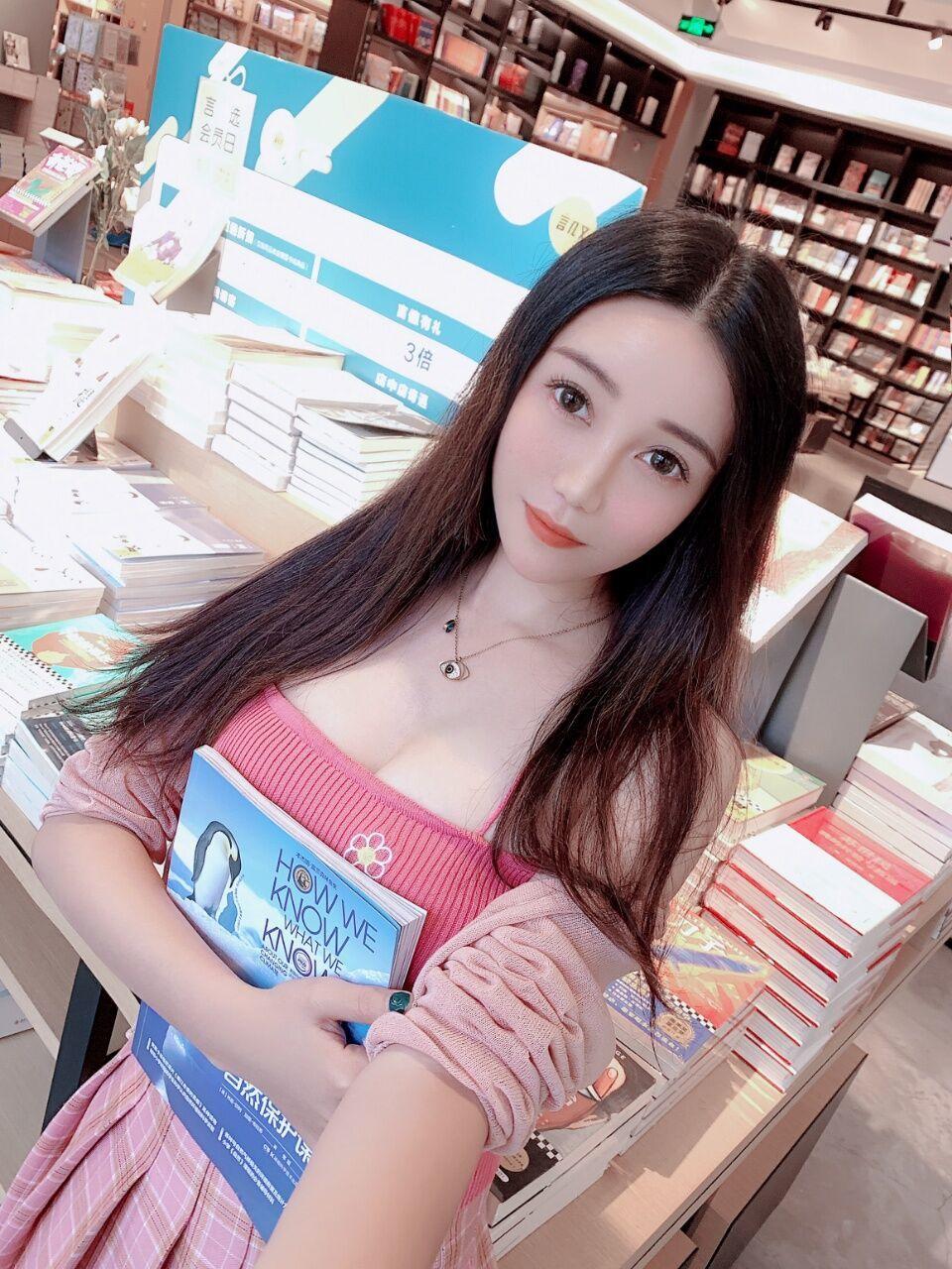 南昌健身房妹子 第2张