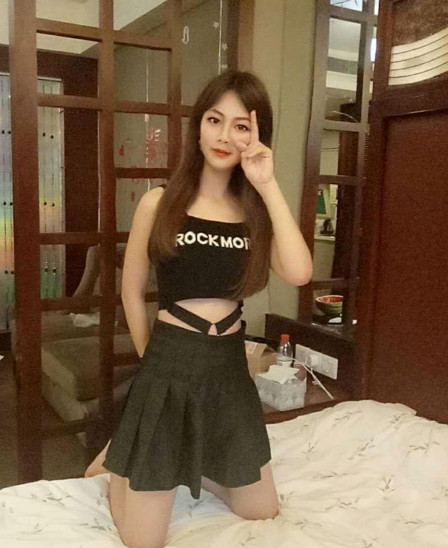 红谷滩17岁嫩学生妹自带酒店 第1张