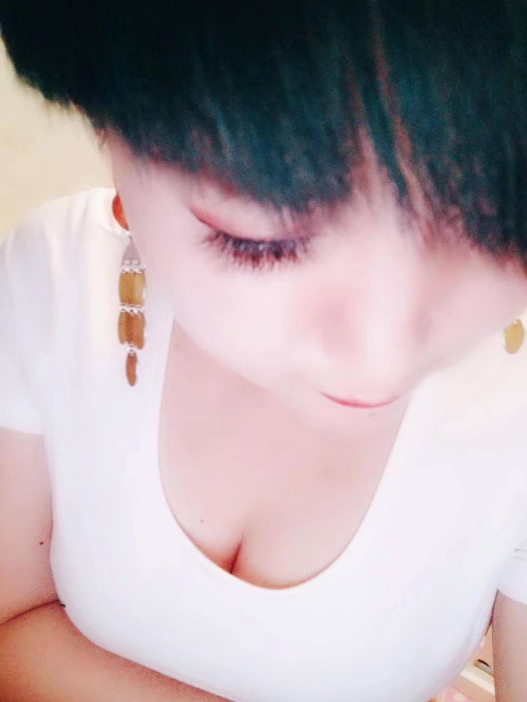 八一桥少妇一枚 第2张
