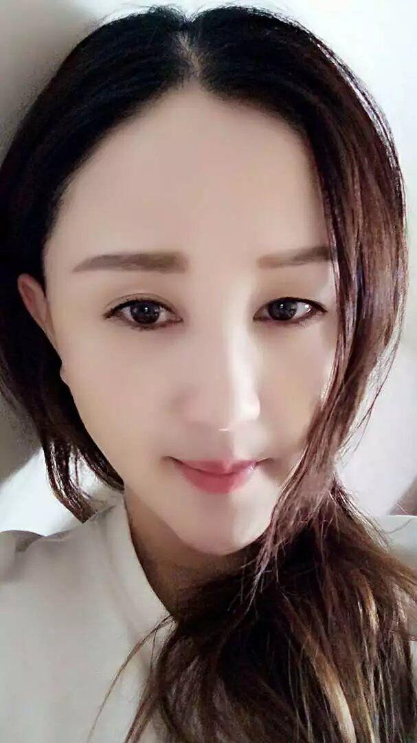 验证妹子素颜像李小璐 第1张