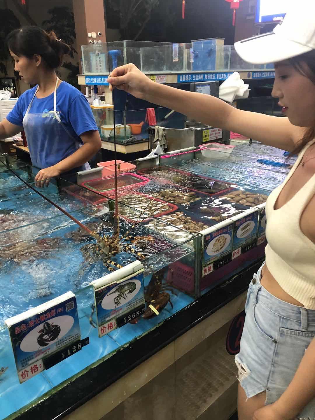 三亚刚下海19岁在校美少女 第1张