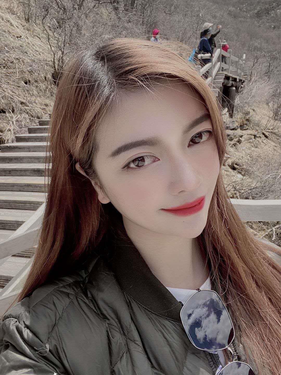 体验颜值身材态度巨佳的小仙女——佳佳老师 第2张