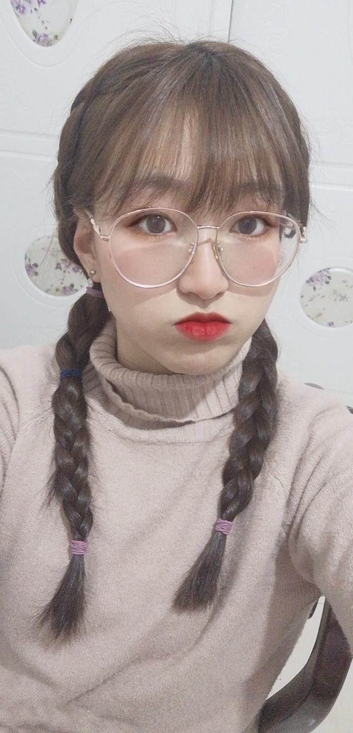 重庆西路的一个小妹 第1张
