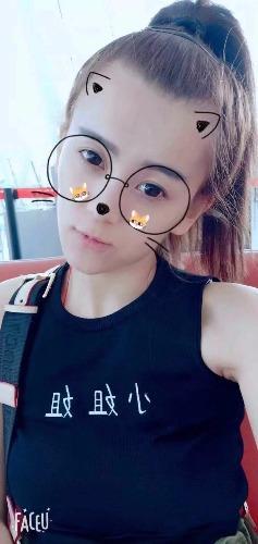 东北美女一个 第2张