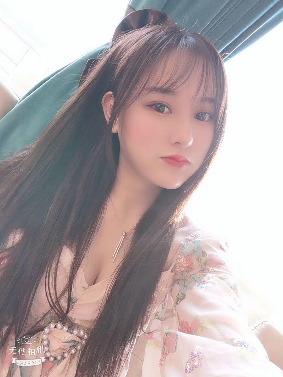 口活很好的妹子，还会夹，颜值身材也可以 第1张