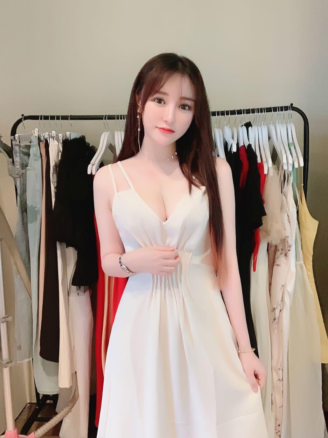 口活很好的妹子，还会夹，颜值身材也可以 第2张