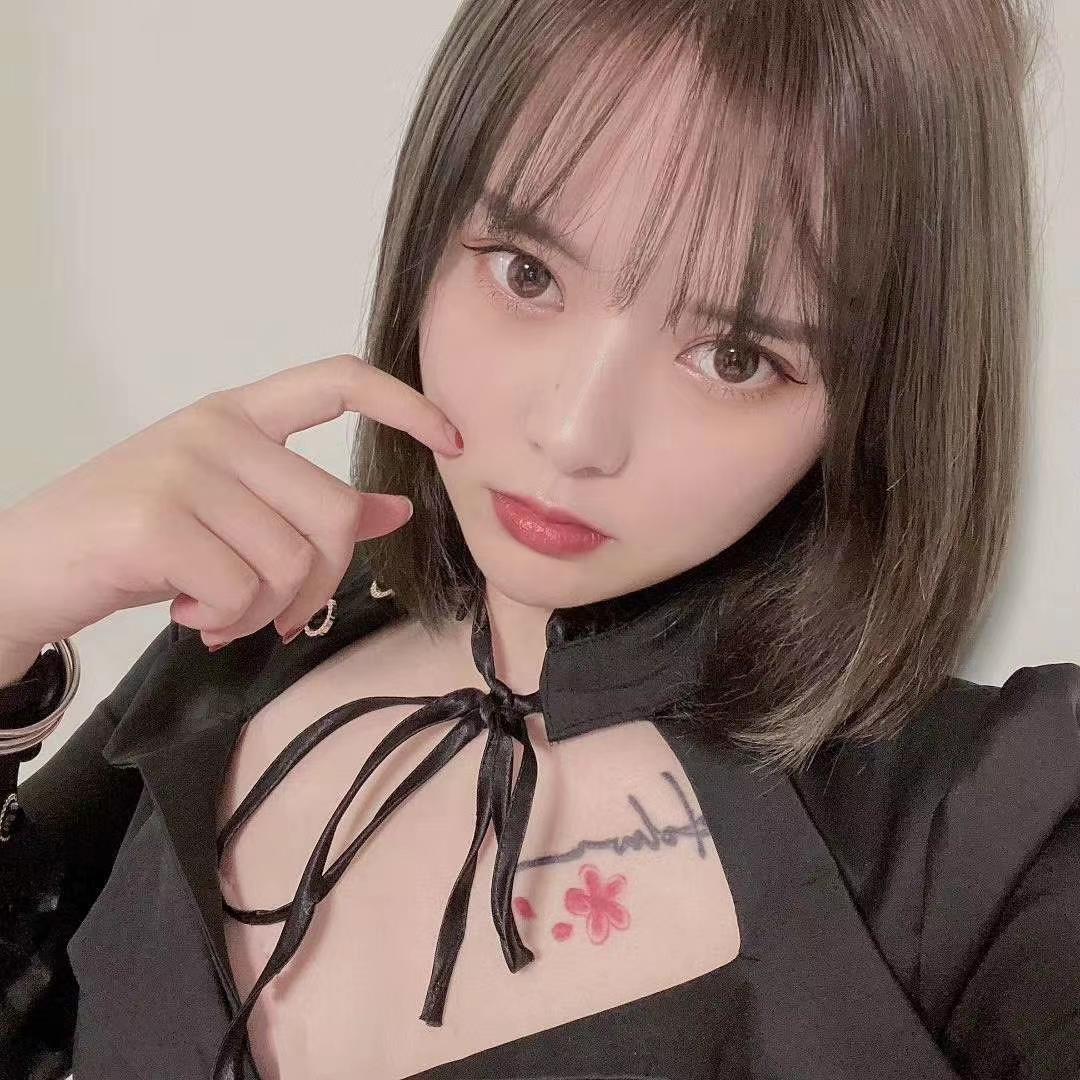 丰满骚气的妹子，水多口活还不错 第3张