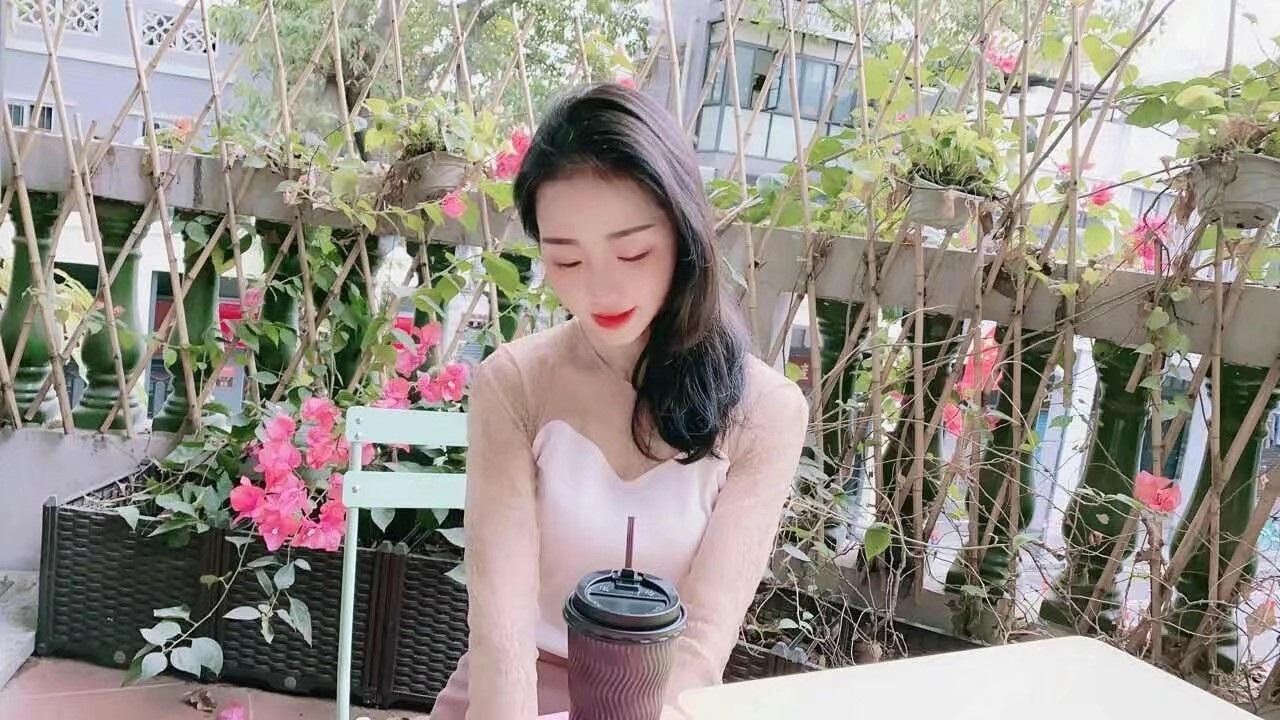 红光嫩妹子00潇潇 第1张