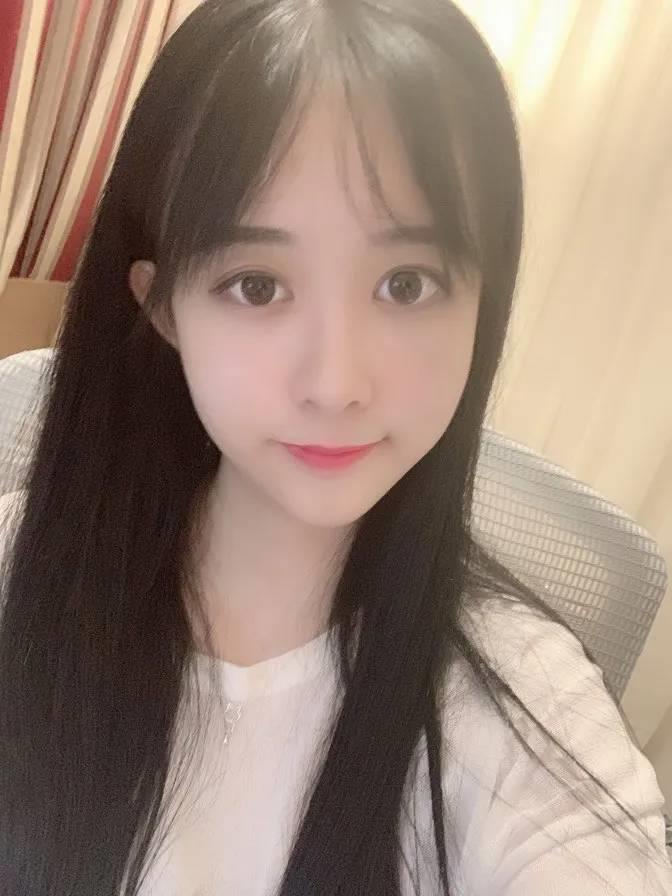 天府广场燕子,清纯可爱小美女,口活了得,做爱花样多,水箫给力 第1张