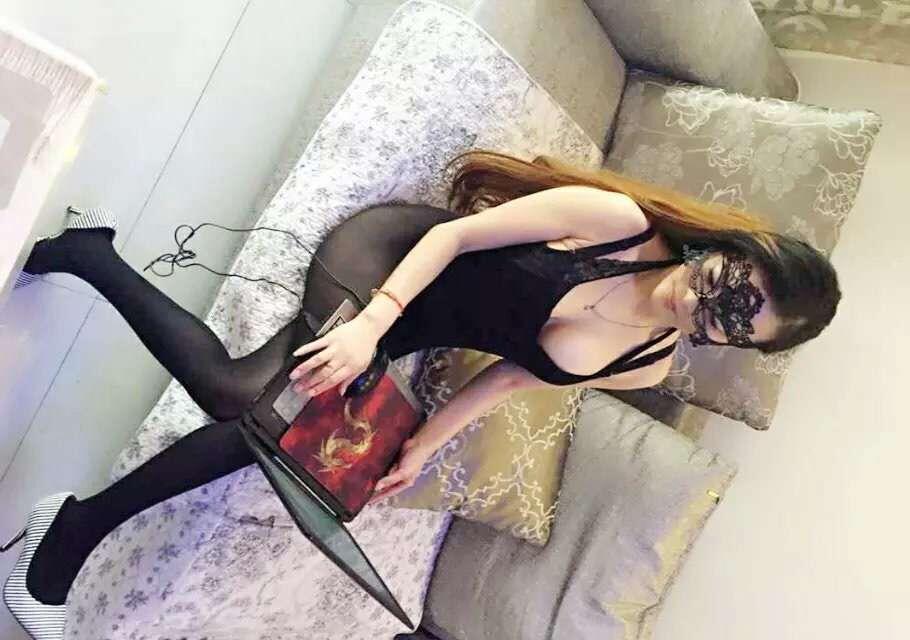 成都红牌楼的特色美女,SM很刺激 第1张