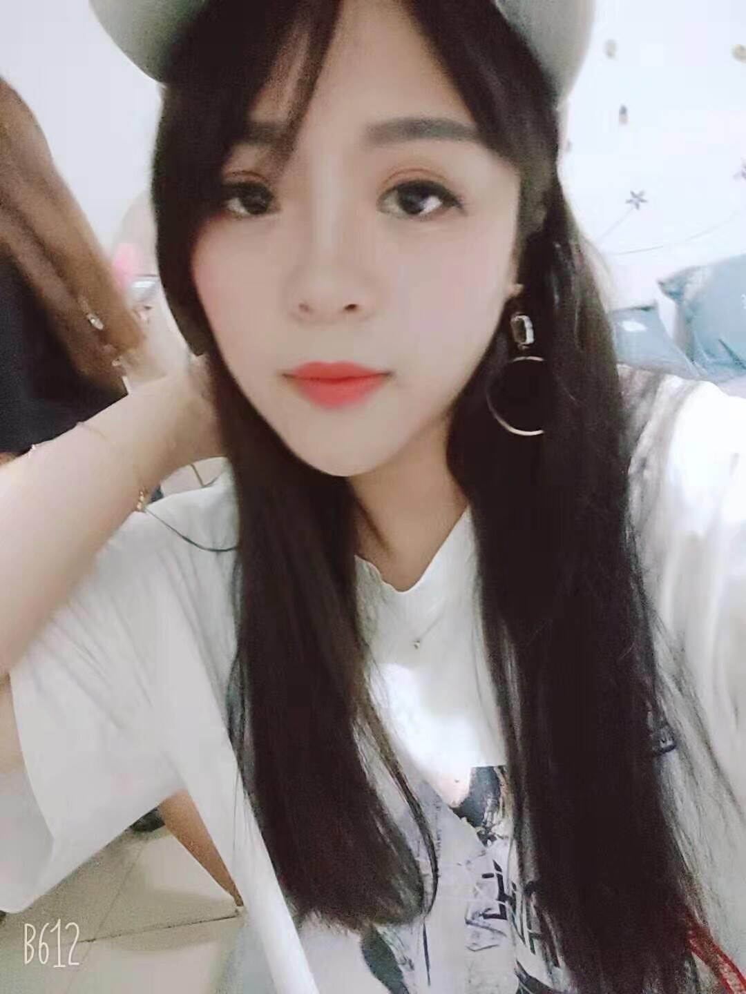 成都金牛万达新人妹妹 第1张