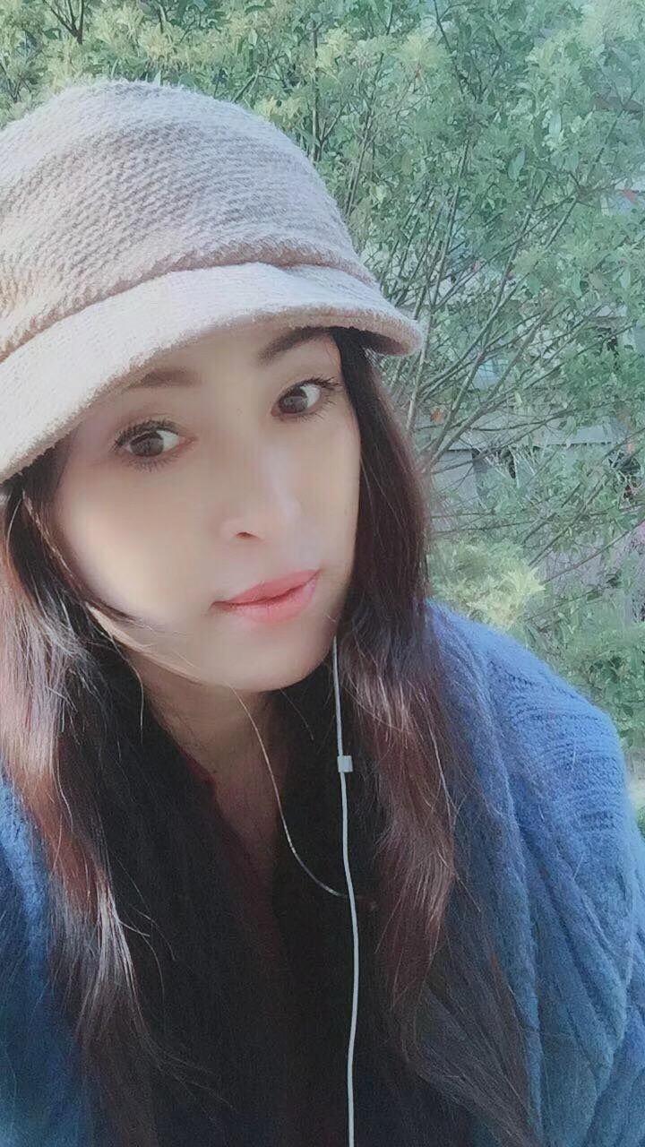 刚来成都的小美女 第1张