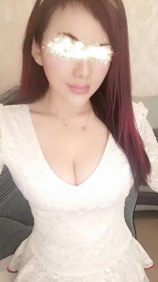 成都市区大胸妹妹 第1张