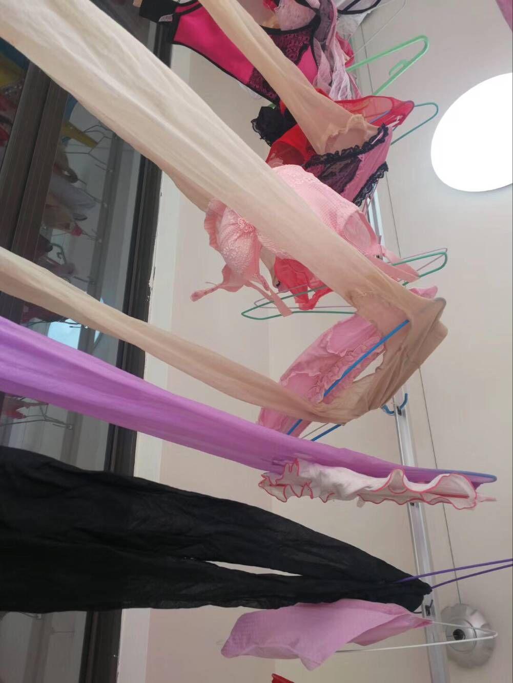 昆明很有名的熟女红音莹和加撕丝宝宝! 第2张