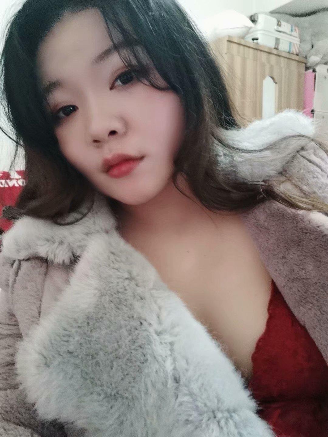 昆明官渡区蛮丰满的妹子 第1张