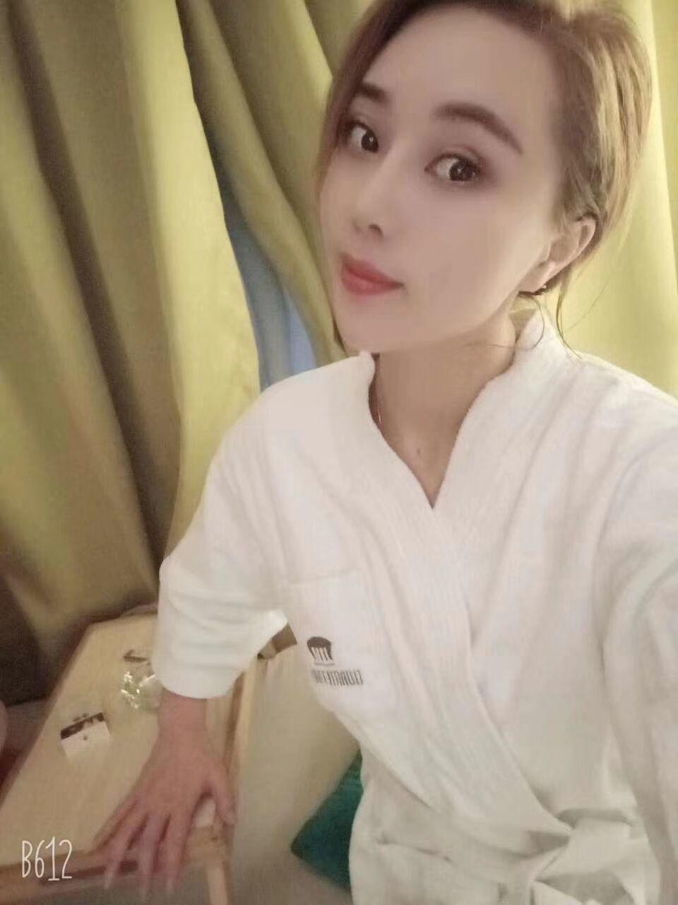 服务态度不错的妹子 第1张