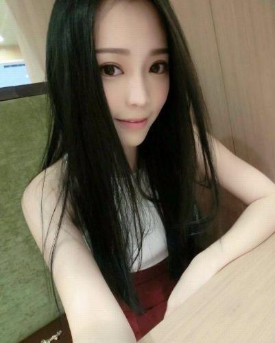 身材相貌气质不错的Q妹一枚 第1张