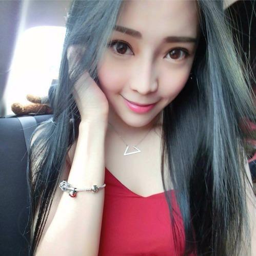 身材相貌气质不错的Q妹一枚 第2张