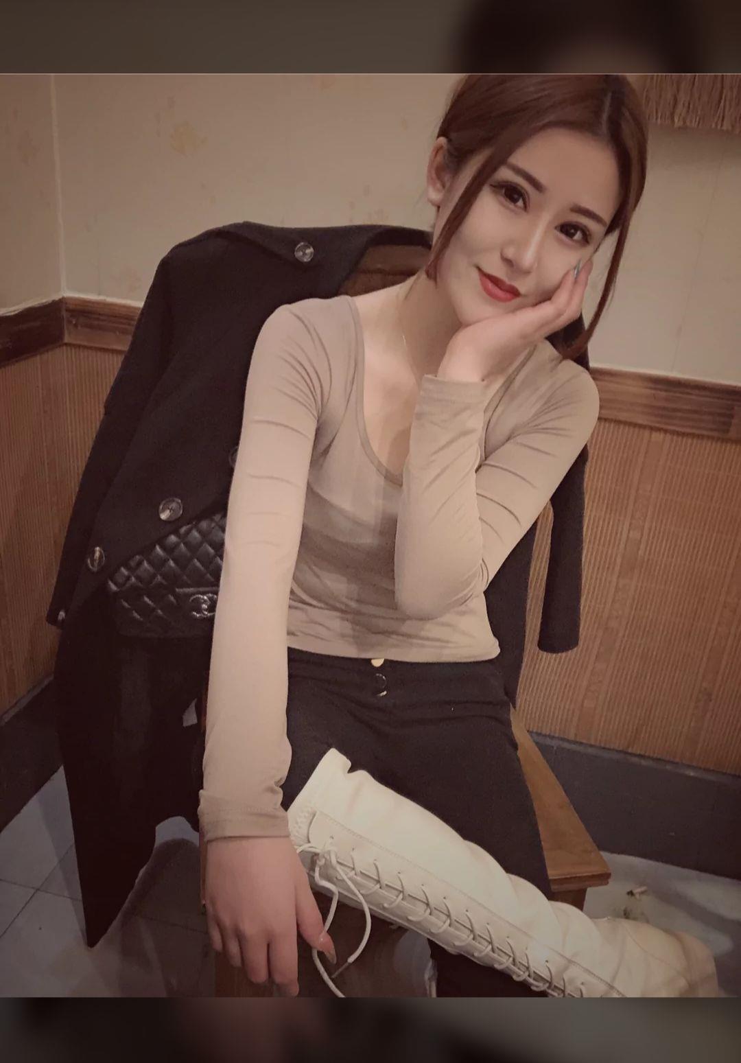 未央区身材很好的小骚货,抱起来玩很爽 第3张
