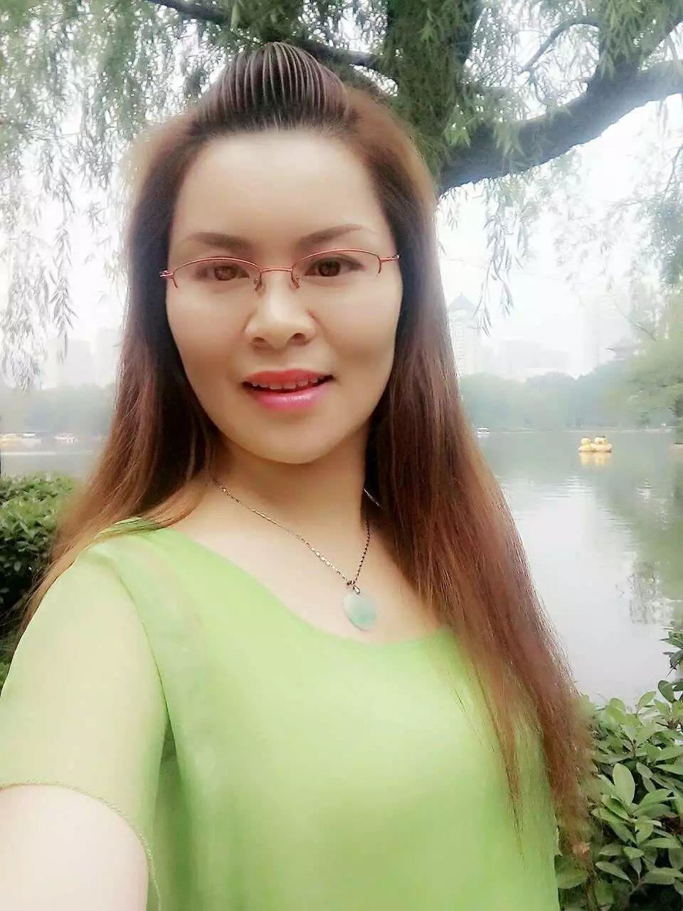 大雁塔美女 第6张