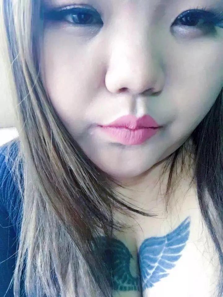 北门附近美胸小妹 第1张