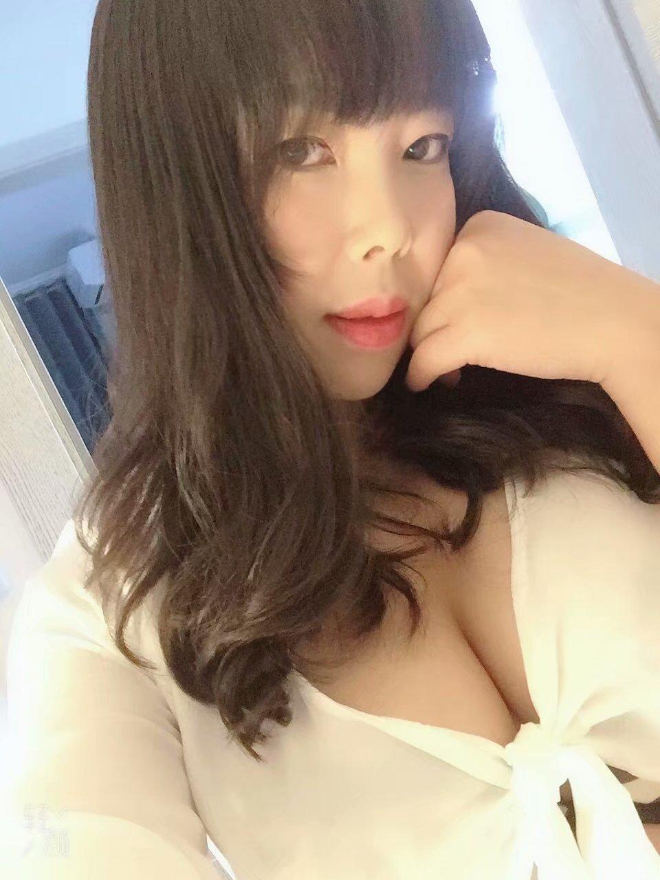 再次分享，今天刚去的，大奶妹子 第3张