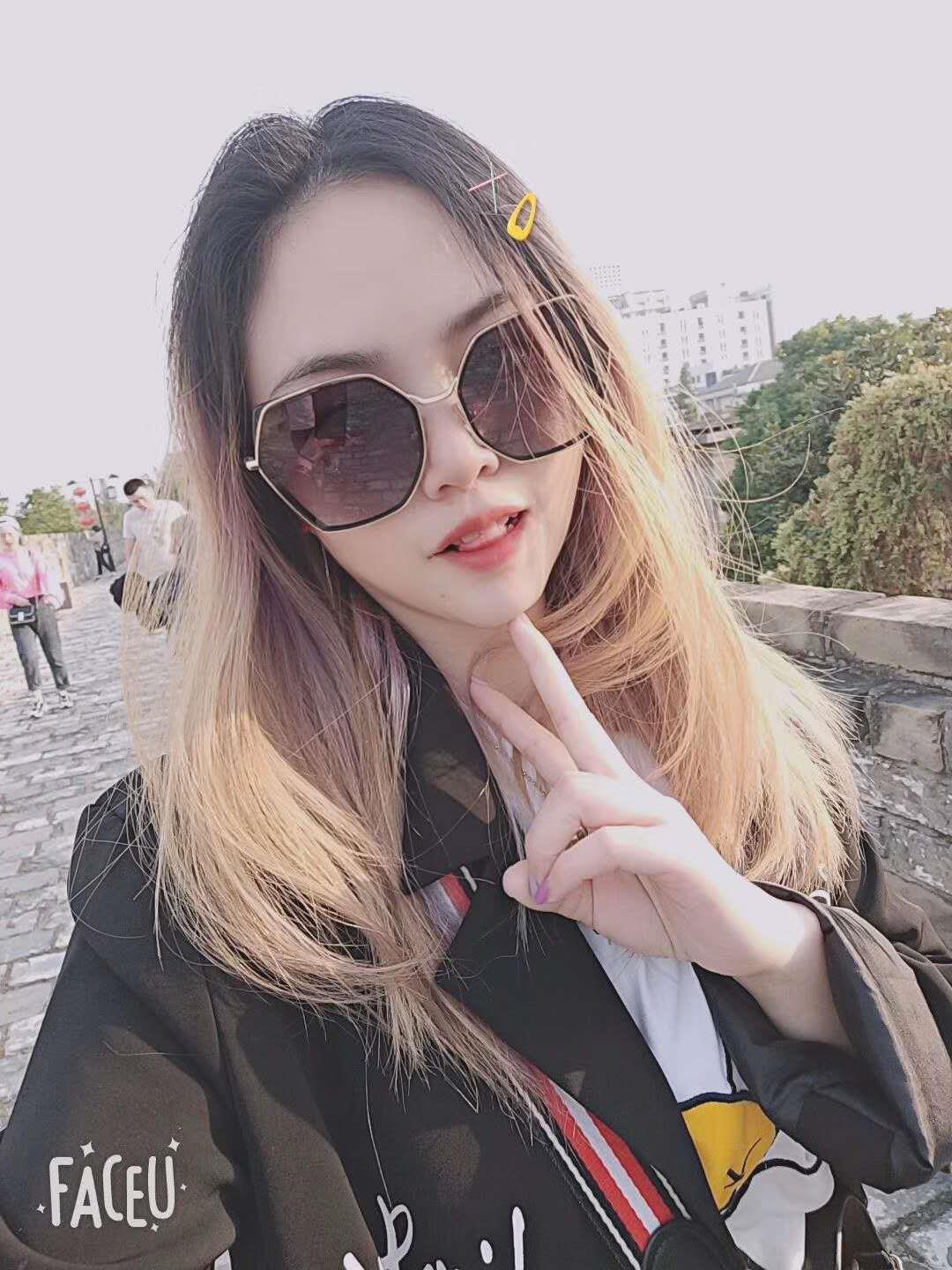 江宁地铁胜太路爽干小美女 第2张