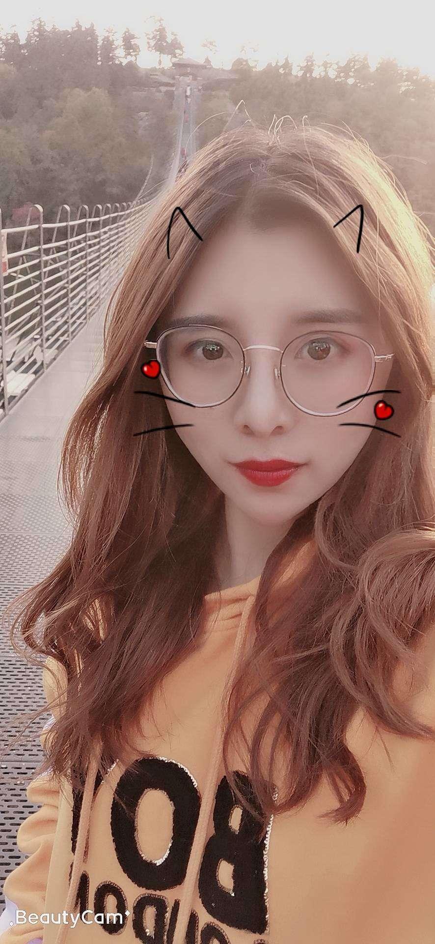 马群小姐姐——香香 第1张