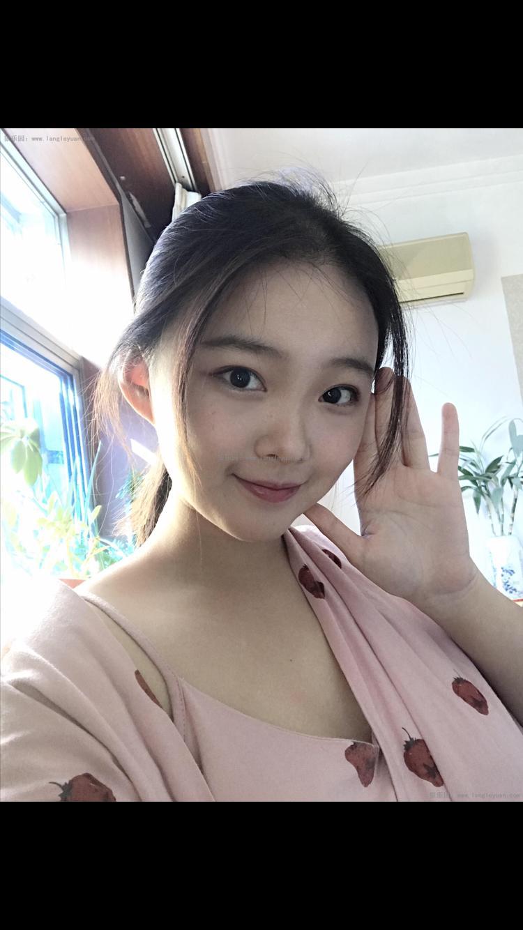 苏州吴中香溢花园大学刚毕业上班的兼职妹子 第1张