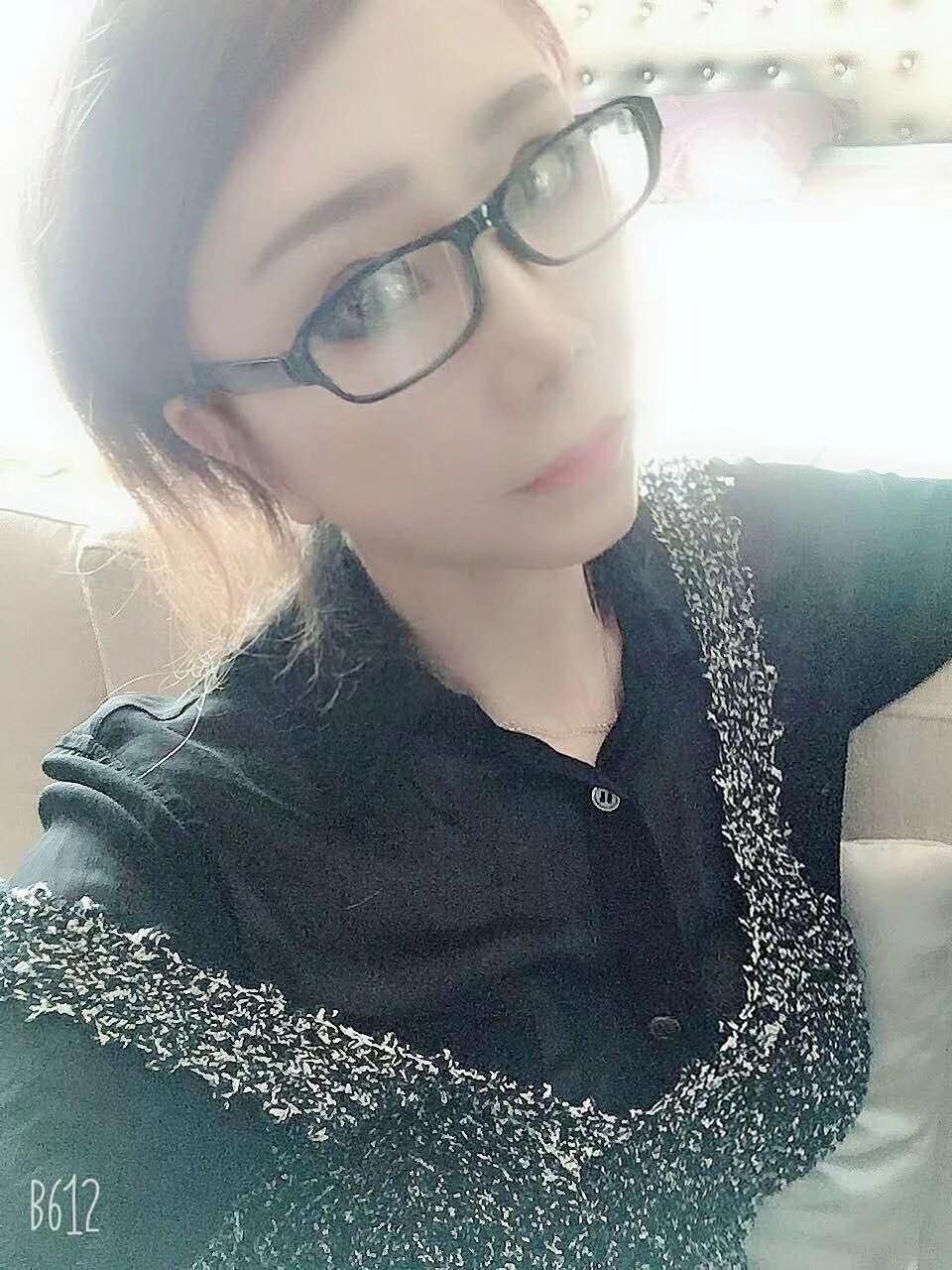 苏州验证星湖街粉嫩身材劲爆刚下水熟女 第1张