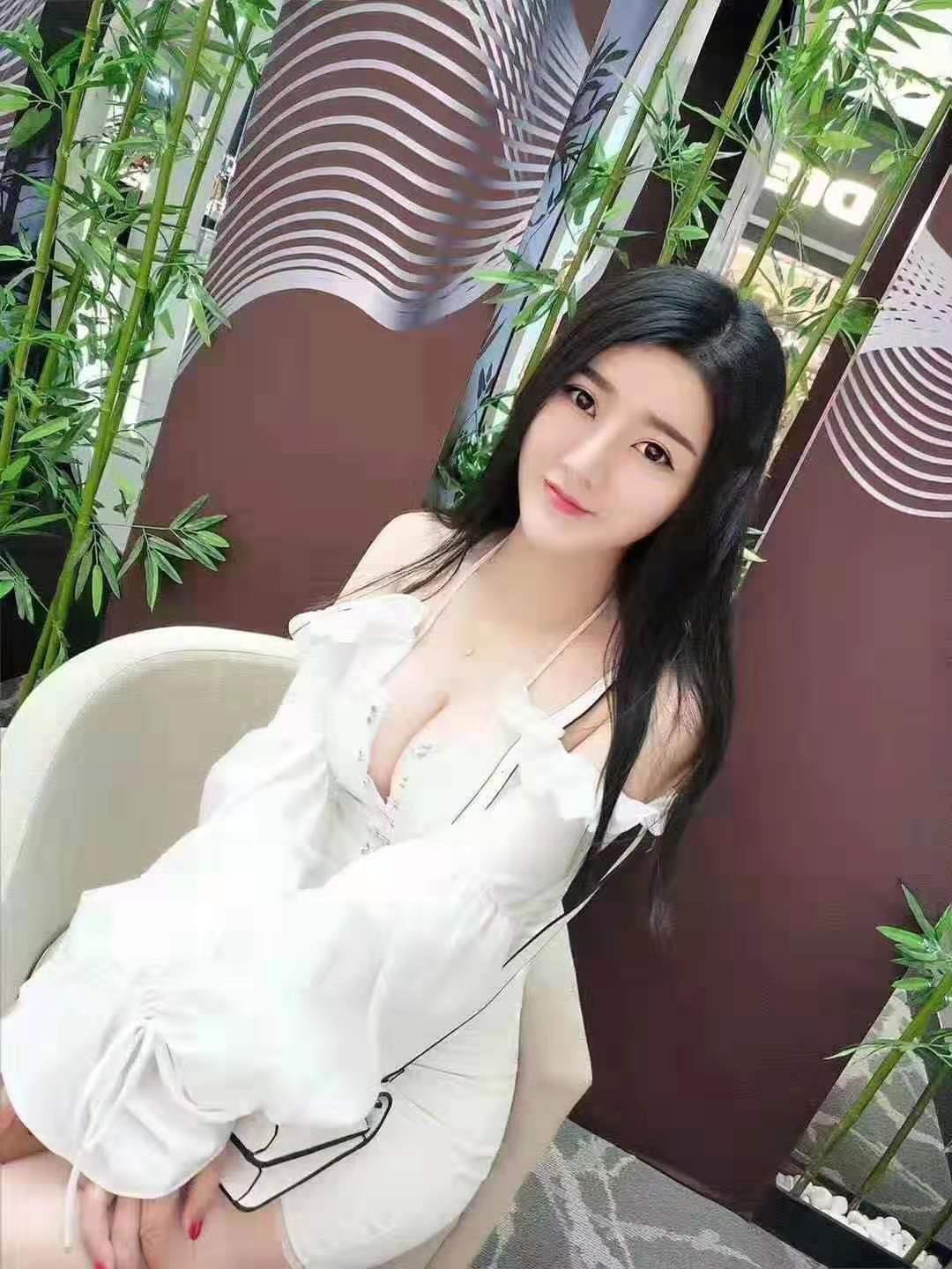 一个能让你爽的联络人 第1张
