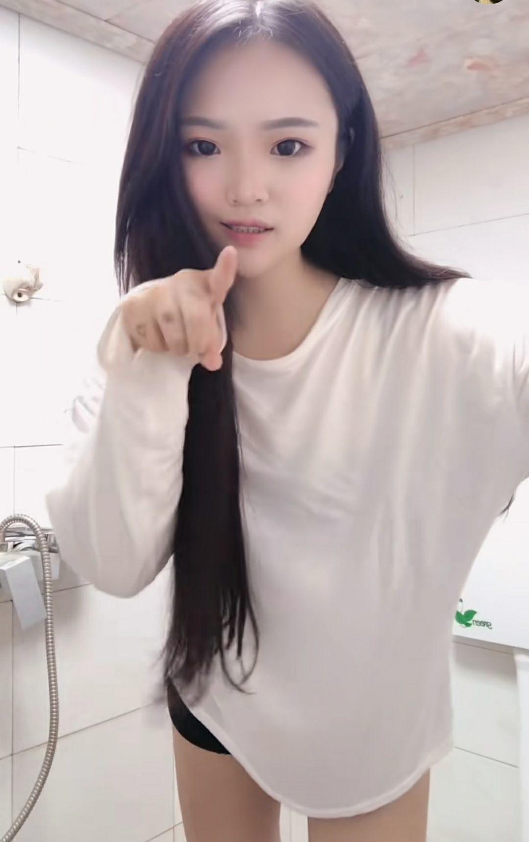 南京95嫩妹子身材苗条口活好 第1张