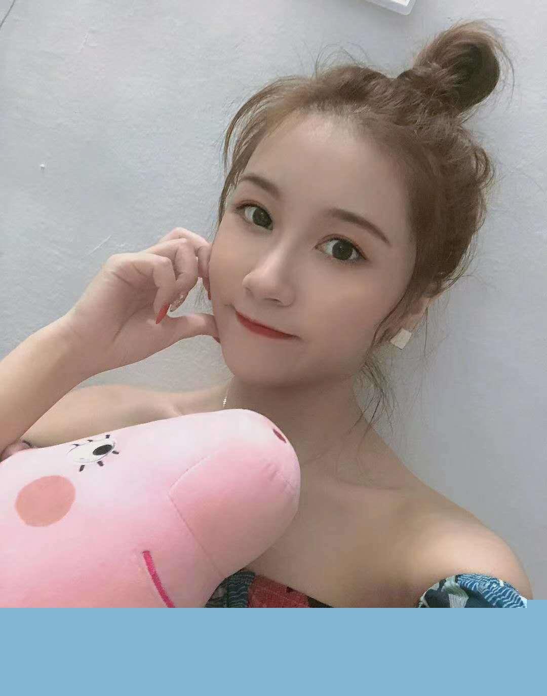 2021年1月4颜值在线的小玉 第2张