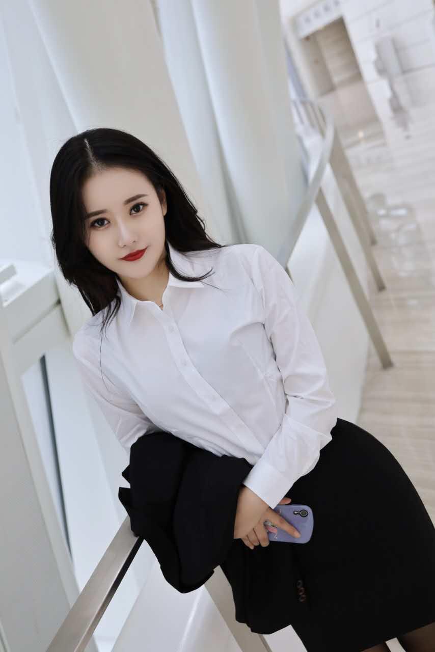 依娜 第1张