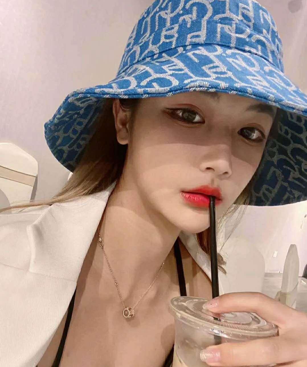 2020年12月28温柔优雅的小婷（美妆店主） 第2张