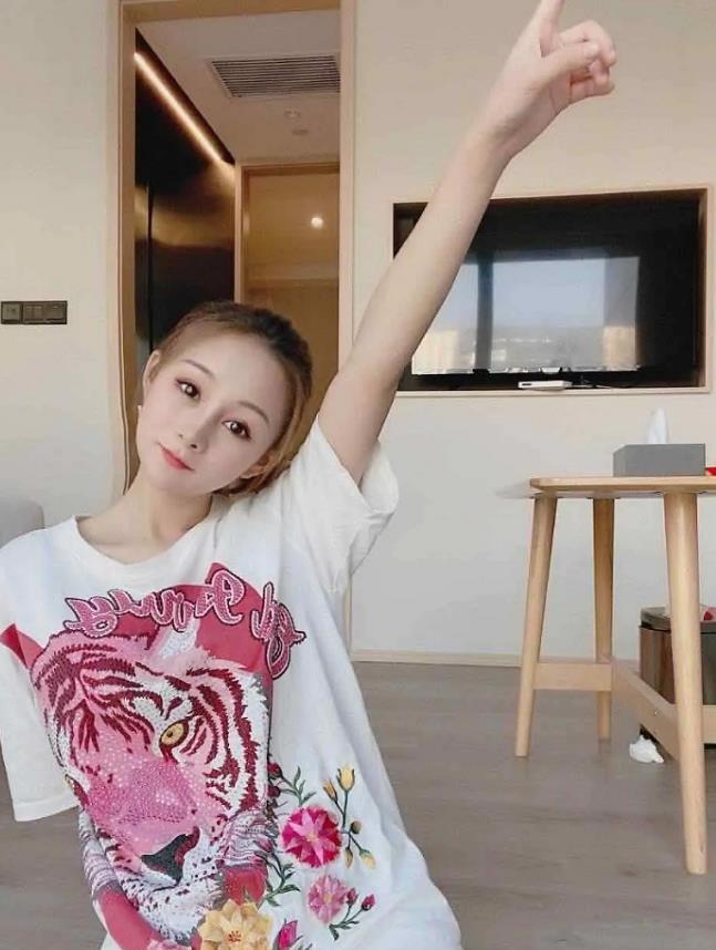 2020年12月25服务态度好的妮妮 第1张