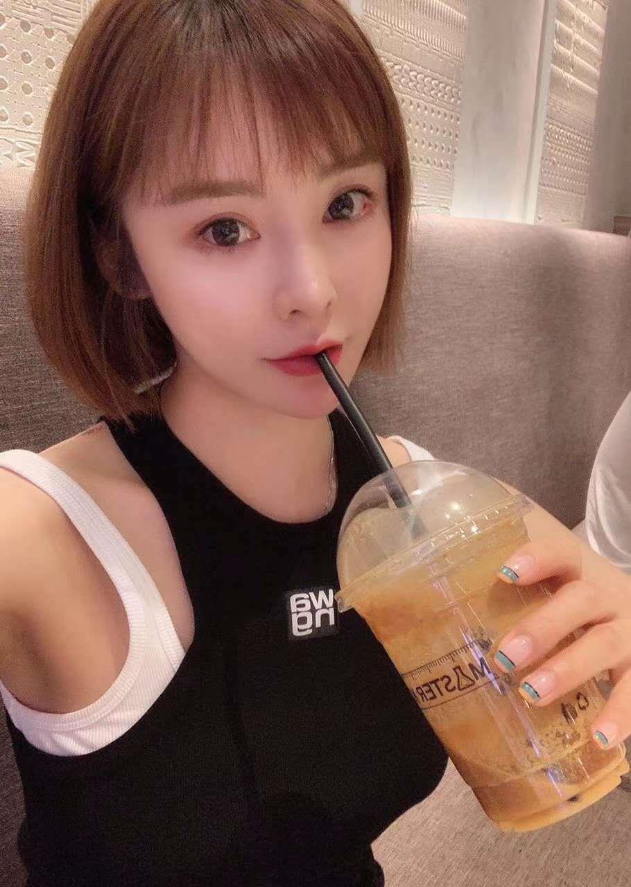 龙华小苹果:大奶水多骚,人靓服务爆,不催钟不赶时 第1张