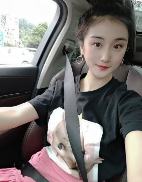 南山丽娜:又白又嫩又漂亮,娇滴滴可爱系小女生 第1张