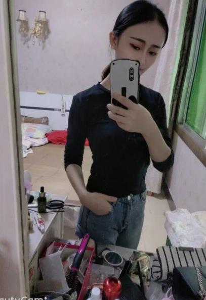福田小甜美:下海新妹子,三点粉,乖巧听话不经事 第2张