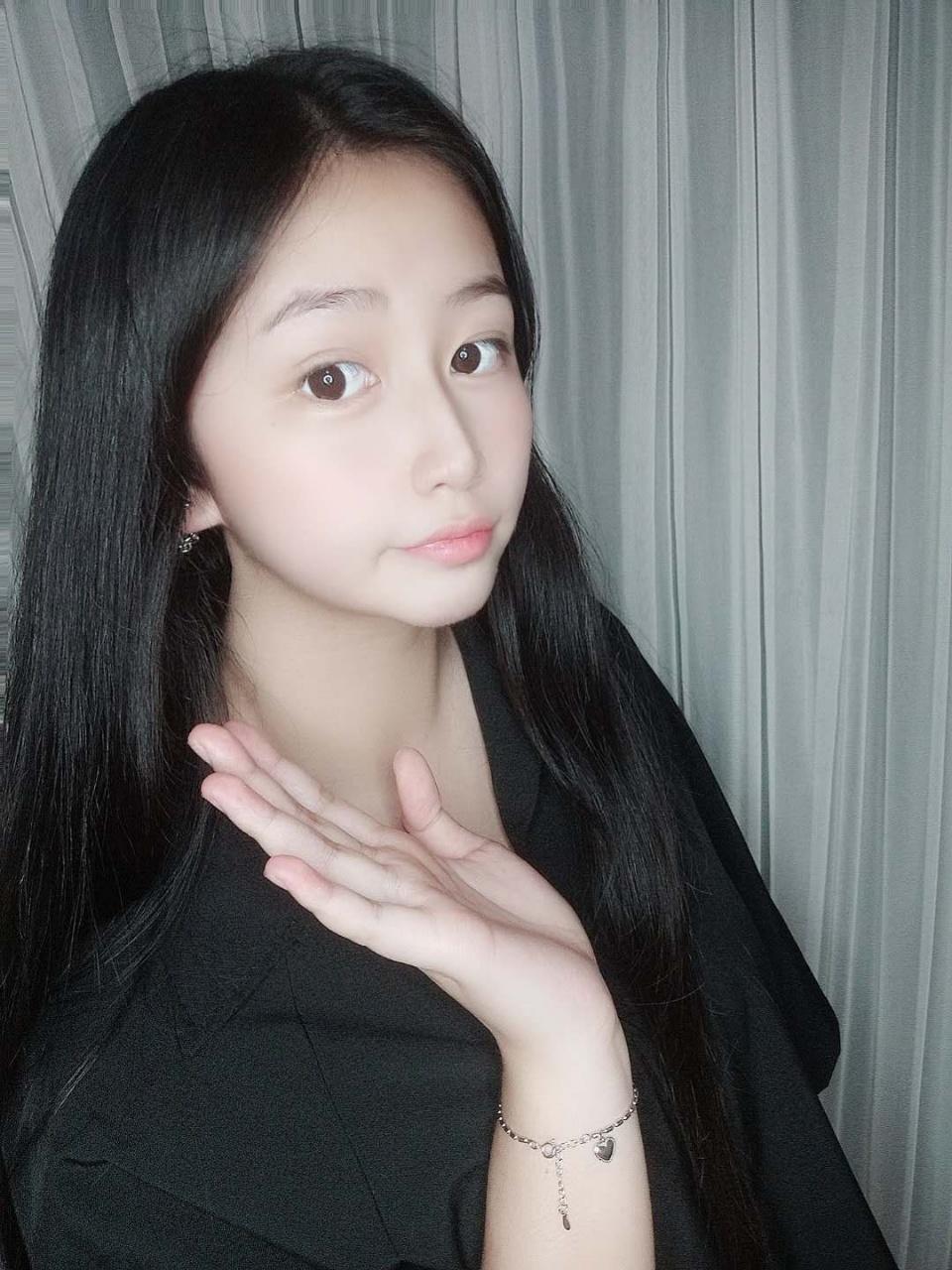 2020/11/3纯素颜美女敏宝 第3张