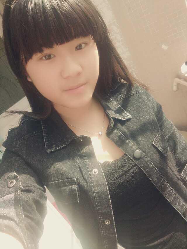 19岁的超嫩四川小妹,第一次出来兼职 第2张