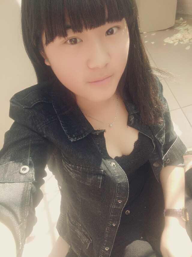 19岁的超嫩四川小妹,第一次出来兼职 第3张