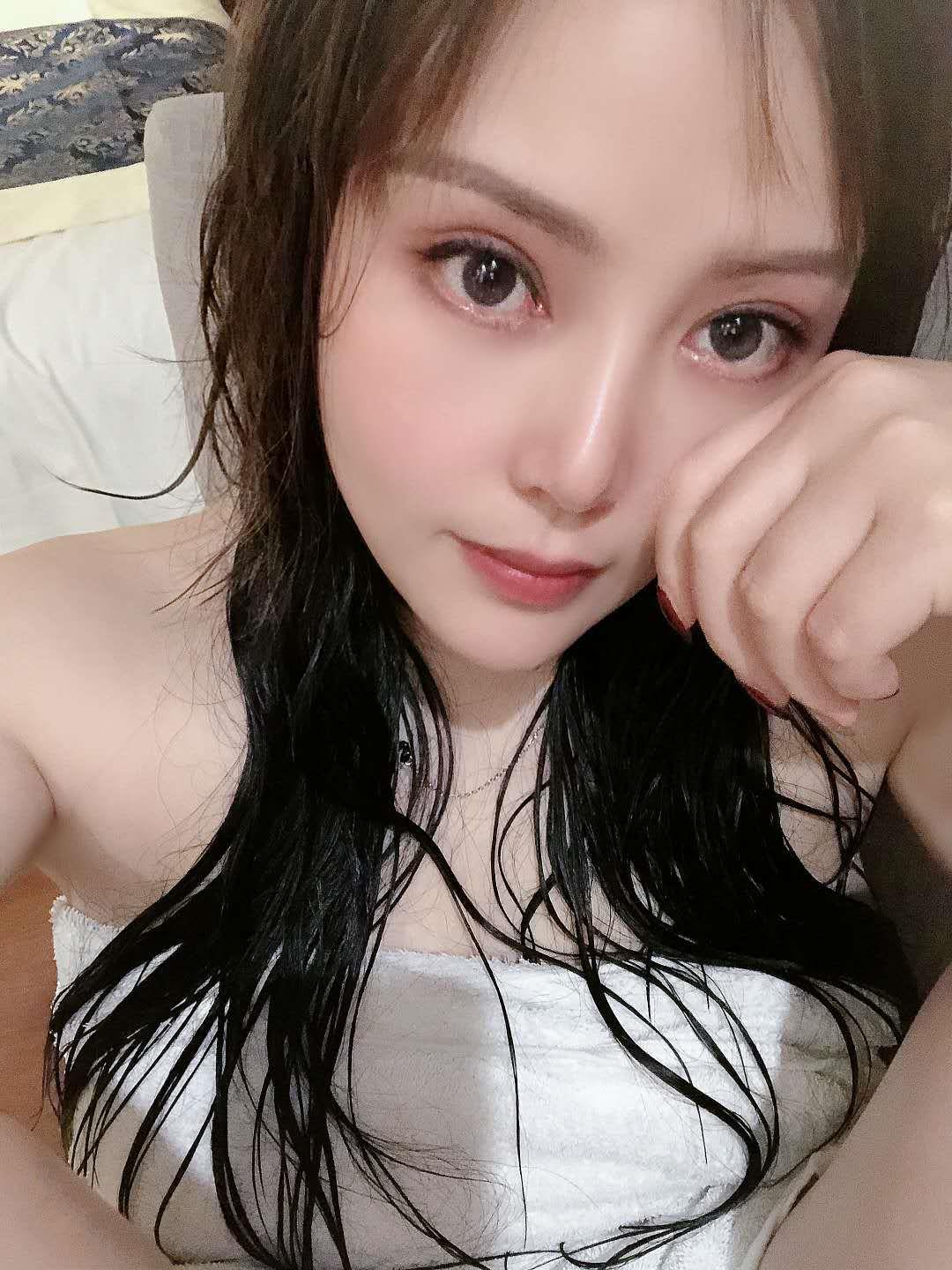 36C大胸妹文文，胸亮点 第1张