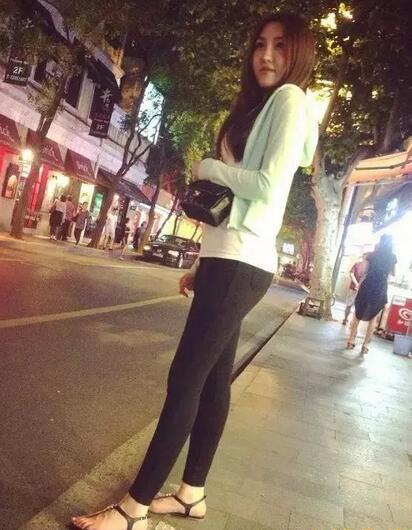 西乡风骚兼职美女 第1张