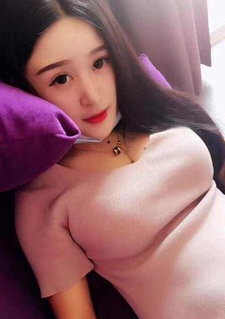 2020年8月2221岁情人般温柔的护士妹子 第1张