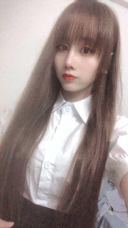 2020年8月1200后粉嫩紧的学生妹 第1张