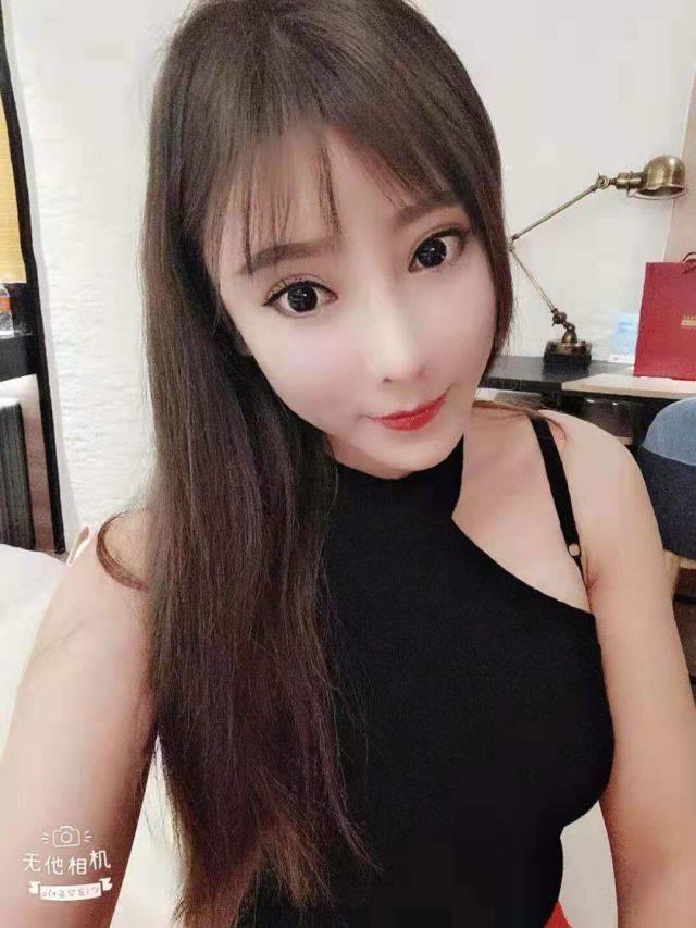 南山洋洋：实至名归小靓女，C凶粉嫩皮肤白，实在听话不机车 第1张